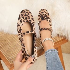 <strong>2026</strong> Spring New <strong>Fashion</strong> Studded Leopard Print Buckle Flat <strong>Sandals</strong> - Comfortable and Versatile Women's <strong>Sandals</strong> - Product Image 3