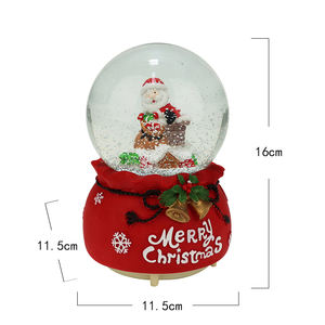 Statue <span class=keywords><strong>de</strong></span> globe d'eau d'artisanat en résine <span class=keywords><strong>de</strong></span> Père Noël mignon personnalisé pour l'affichage <span class=keywords><strong>de</strong></span> Noël et les cadeaux <span class=keywords><strong>de</strong></span> souvenirs joue sur la cheminée chanson <span class=keywords><strong>de</strong></span> Noël - Product Image 6