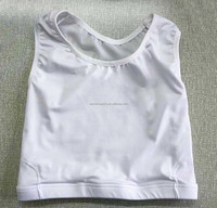 Protection de corps traditionnelle pour femmes, approuvée par la WKF, durable, en polyester, pour le karaté.
