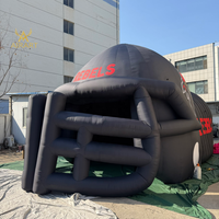 Tunnel gonflable de 4 m de haut en forme de casque pour événements sportifs, tunnel sportif gonflable personnalisé pour la décoration des terrains scolaires