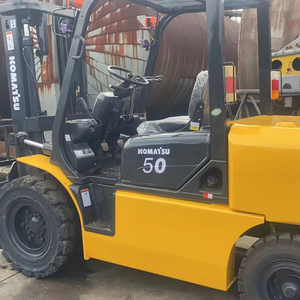 Montacargas Komatsu FD50 Usado de 5 Toneladas, Diésel, Mástil de Dos Etapas, Excelente Estado Interior y Exterior - Product Image 1