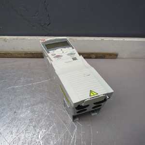 全新正品 PLC ACS355-03U-04A1-4 变频驱动器 2HP 480V XLNT TAKEOUT 工业自动化产品 * 最佳性价比 - Product Image 1