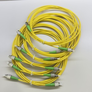 สายเคเบิล CATV แบบ Single Mode Simplex สำหรับงานขายดี พร้อมหัวต่อ FC/APC-FC/APC สายแพทช์ไฟเบอร์ออปติก สายไฟเบอร์ออปติกจากผู้ผลิต - Product Image 1