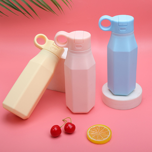 Bouteille d'eau isotherme portable en silicone sans BPA pour l'école, gourde de sport pour enfants avec poignée - Product Image 1