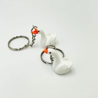 Porte-clés pendentif de sac en résine de 2,5 cm, motif grande oie blanche de dessin animé, cadeau pour étudiant