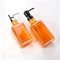 Distributeur de savon en verre ambré carré épais de haute qualité de 500 ml avec pompe manuelle en acier inoxydable noir au design moderne pour la salle de bain