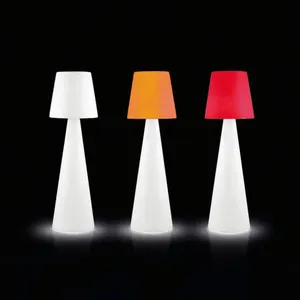 Grande veilleuse sans fil de 178cm pour la célébration des vacances Éclairage décoratif extérieur étanche Lampadaire combiné avec lumière LED