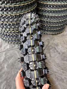 Llantas de 17 <span class=keywords><strong>18</strong></span> pulgadas Neumáticos 275-17 300-<span class=keywords><strong>18</strong></span> 250-17 Neumático sin cámara para motocicleta Neumáticos delanteros traseros Supermoto Neumáticos para motocicleta Llantas Moto - Product Image 5