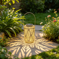 Lanterne solaire d'extérieur en fer forgé à motif de feuilles creuses, étanche, LED, éclairage décoratif suspendu pour jardin, patio, allée