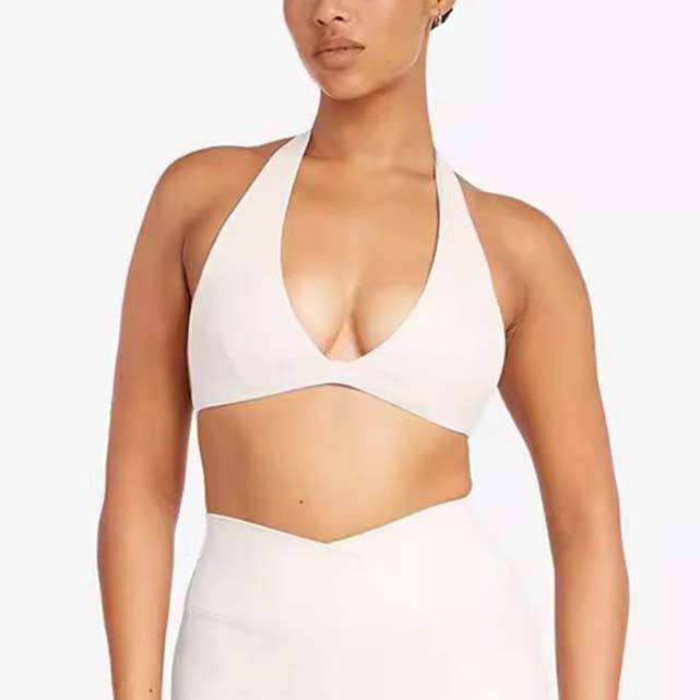 ชุดชั้นในสีขาว