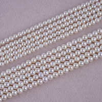 Chaînes de perles d'eau douce naturelles rondes blanches de 3,5 à 4 mm / 4 à 5 mm, prix promotionnel de vente en gros de perles
