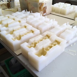 Prototipos de Goma TPU Recubiertos de Silicona de Master Craftsman, Modelos de ABS y PC en Pequeños Lotes, para la Industria Médica y Electrónica - Product Image 1