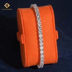 เครื่องประดับ ZUANFA สร้อยข้อมือเทนนิส GRA เงินแท้ 925 ประดับเพชรโมอิสซาไนต์ทรง Asscher Cut 4*4 มม. ผ่านการทดสอบด้วยเครื่องตรวจสอบเพชร - Product Image 1