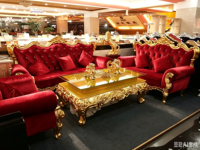 Vente flash, canapé Chesterfield japonais en bois de haute qualité, 3 places, or et rouge, HB036