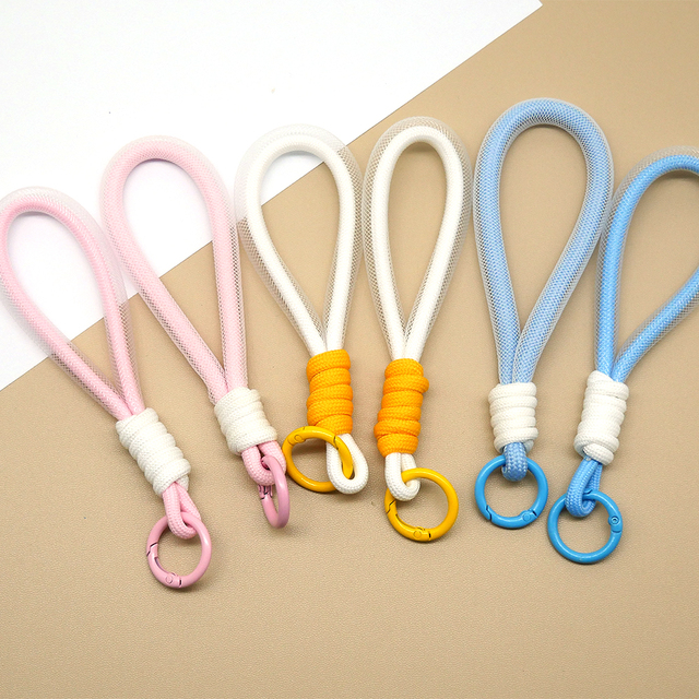Customizable Chain Finger Clasp Lanyard Short Woven Wrist Strap Hanging Design Perfect Mobile Phone Straps for Keys