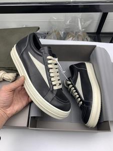 Chaussures décontractées tendance pour hommes, chaussures de skate noires respirantes de haute qualité, chaussures de créateur pour hommes - Product Image 1