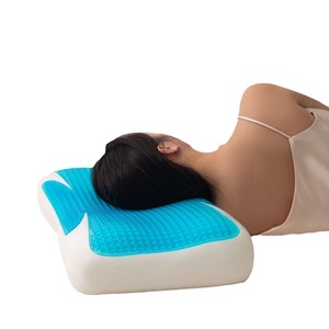 Oreiller de voyage ergonomique en mousse à mémoire de forme pour le cou, rafraîchissant et personnalisable - Product Image 1