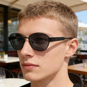 Lunettes de soleil polarisées carrées pour hommes Ks-3950, monture noire en plastique et métal, verres TAC UV400, protection solaire extérieure - Product Image 1