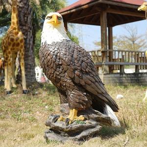 Estatua de águila de tamaño real grande, escultura decorativa para jardín al aire libre, simulación de fibra de vidrio, artesanía de resina <span class=keywords><strong>Animal</strong></span> - Product Image 2