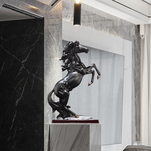 Grande statue en résine de <span class=keywords><strong>cheval</strong></span> noir <span class=keywords><strong>blanc</strong></span> doré, sculpture de <span class=keywords><strong>cheval</strong></span> <span class=keywords><strong>arabe</strong></span>, ornements décoratifs pour la maison - Product Image 3
