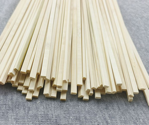 Paquete de 100 Brochetas de Bambú Ecológicas Resistentes al Calor para Asar a la Parrilla, Kebabs, Brochetas Duraderas y Versátiles para Cocina y Picnic - Product Image 3