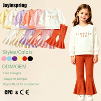 Ensemble décontracté 2 pièces tendance pour filles : sweat-shirt col rond et pantalon évasé avec imprimé lettres et jambes côtelées ajourées, idéal pour l'automne