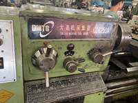 Tour à métaux d'occasion CD6250A 1000mm Dalian Machine Tool Groop avec une bonne qualité de produit, vente directe