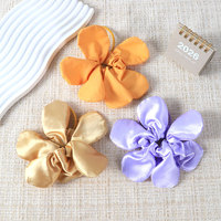 WENNAN Grands élastiques à cheveux en satin à fleurs, chouchous floraux surdimensionnés pour femmes, accessoires de coiffure pour fêtes