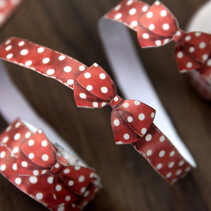 A Collection of Gift-wrapping Ideas: Basic Butterfly <strong>Ribbon</strong> Patterns, DIY Decorative Elements, Journal Borders and Gift Wrapping - Product Image 4
