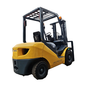 Montacargas Usados Komatsu 3T de Alto Rendimiento, Diésel, Componentes Originales, Maquinaria de Construcción Usada, Maquinaria para Movimiento de Tierras - Product Image 1