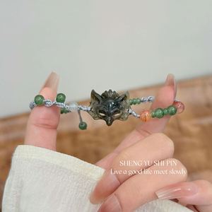 Pulsera de Cuentas Colorida de Moda con Dije de Zorro de Cristal para Niña, Pulsera Premium Tejida a Mano con Máscara de Zorro Personalizada - Product Image 4