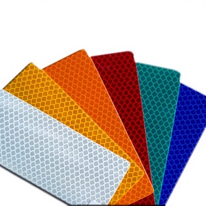 Ruban Réfléchissant Bleu Prismatique Haute Intensité Personnalisé en Gros pour Véhicules, Autocollant Adhésif Réfléchissant, Logo Réfléchissant - Product Image 3