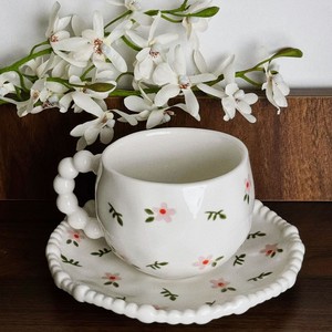Benzersiz düzensiz tasarım kore tarzı çiçek seramik kupa çay bardağı ve altlık Set el şeklinde düzensiz kahve fincanı hediye fincan - Product Image 6