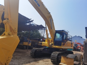 Excavatrice hydraulique Komatsu PC400-8 d'occasion pas chère, importée du Japon, grande pelle pour la construction routière et les projets miniers - Product Image 3