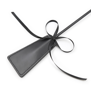 Pagaie en cuir alternative SM pour couple, pagaie en PU à plumes fines pour flirt adulte, accessoires de jeu pour couple noirs - Product Image 4