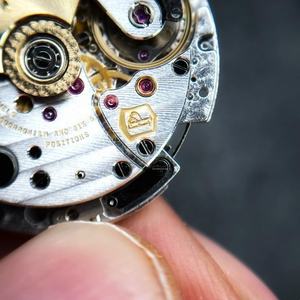 Montre-bracelet mécanique de luxe ultra-fine pour homme, personnalisée OEM 3K, mouvement 5167, 8,2 mm, calendrier perpétuel à aiguilles - Product Image 2