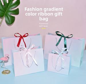 Sac cadeau bicolore dégradé style coréen Ins avec nœud et poignée en corde pour emballage de vêtements - Product Image 2