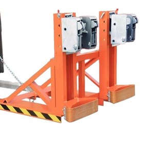 Elevador de bidones Kuku Drum Lifter 200L de acero y plástico con accesorio de pico de águila para carga y descarga en almacenes - Product Image 5