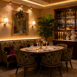 Sofá de Terciopelo Rojo con Diseño Vintage Francés, Silla de Tela Floral, Mesa de Metal con Tapa de Mármol para Cafetería, Restaurante, Bar - Product Image 1