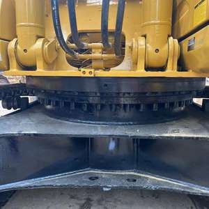 Excavatrice sur chenilles Caterpillar 330CL d'occasion de 30 tonnes, modèle 2016, godet de 2,2 m, puissance de 200 kW, presque neuve, à vendre au Japon - Product Image 4