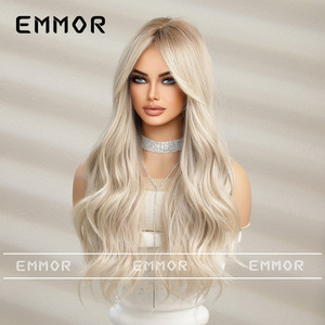 Peluca de Verano con Gorro Pequeño, Resistente al Calor, Transparente, de Moda Natural, con Ondas Grandes y Cabello Largo y Rizado <span class=keywords><strong>Rubio</strong></span> <span class=keywords><strong>Degradado</strong></span> para Mujer - Product Image 4