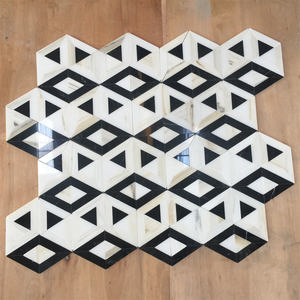 Klassische weiße Marmor-Mosaikfliesen in Dreiecksform für Küchenwand- und Bodendekoration - Product Image 1