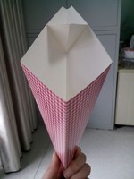 Cono de Papel Recubierto Ecológico, Materiales Reciclados para Pollo Frito, Pizza, Papas Fritas
