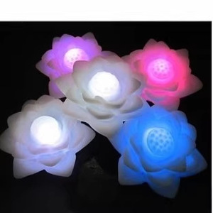 Luz nocturna LED con forma de flor que cambia de color, funciona con pilas, decoración de boda para jóvenes - Product Image 2
