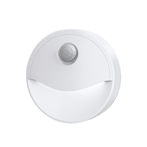 Mini lampes LED de nuit sans fil à détection de mouvement pour armoire et lampes LED à capteur de luminosité réglable sous armoire - Product Image 1