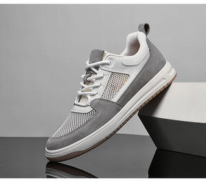 Venta al por mayor: Nuevos modelos de zapatillas de running de cuero cómodas para hombre, estilo casual, con tacón elevador de 8 cm, tendencia de moda. - Product Image 5