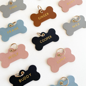 Etiqueta de Identificación Personalizada para Mascotas, de Metal, con Llavero, de Cuero PU Duradero y Ligero, para Perros y Gatos - Product Image 1