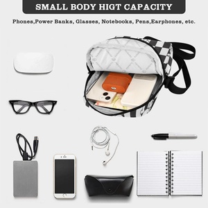 Nouveauté : Sac bandoulière de voyage compact à carreaux personnalisé pour homme – Sacs messager pour hommes - Product Image 5