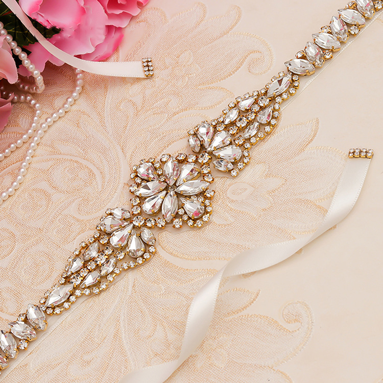How to Choose the Best Belt for Women's Wedding Dresses: A Complete Guide
