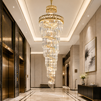 Lustre en cristal en spirale sur mesure de luxe pour hôtel, lampe à suspension longue de haute qualité pour hall d'hôtel, escalier, villa